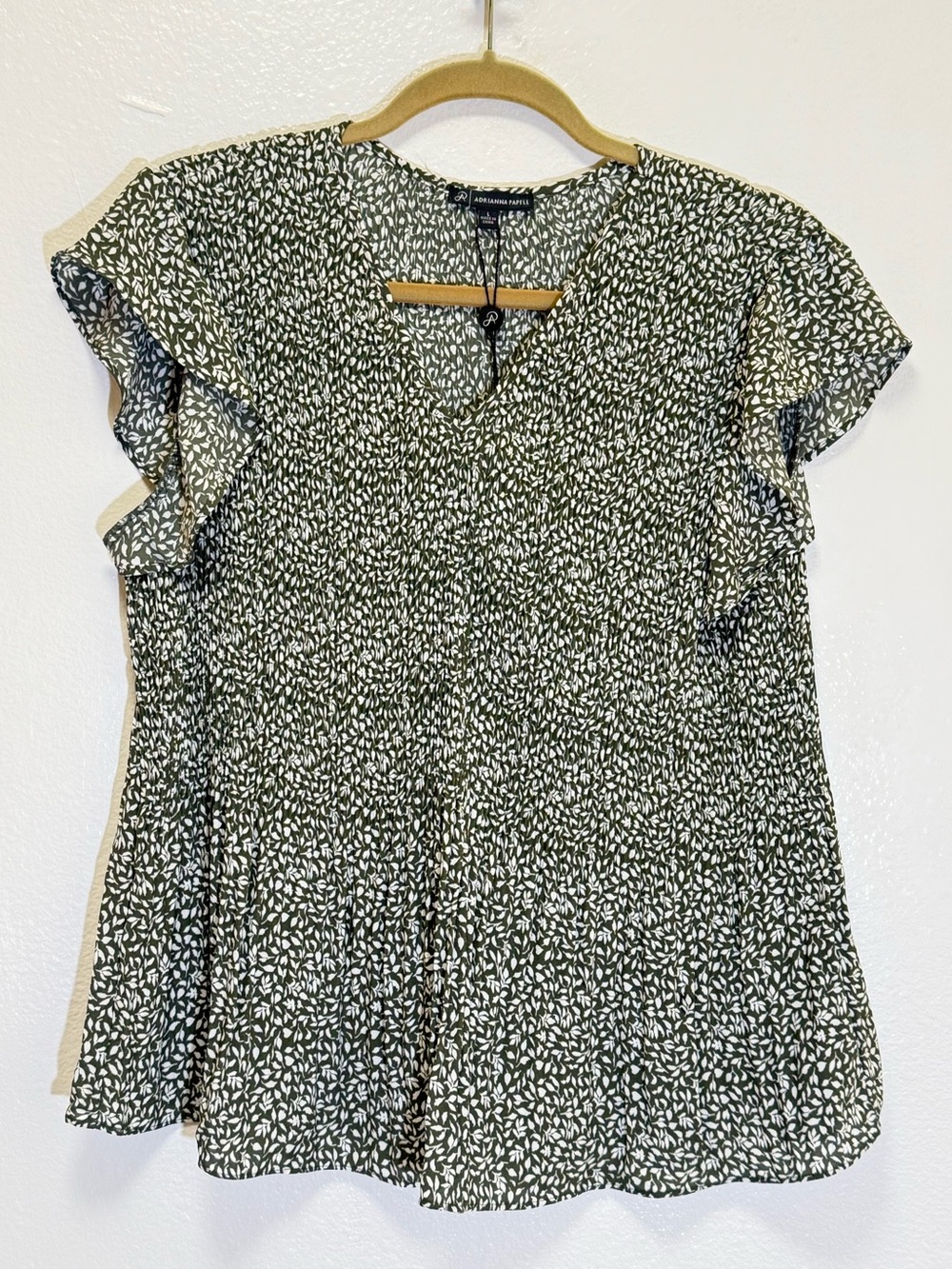 Adrianna Papell - Olive Green & White Leaf Print Flutter Sleeve Blouse - size L